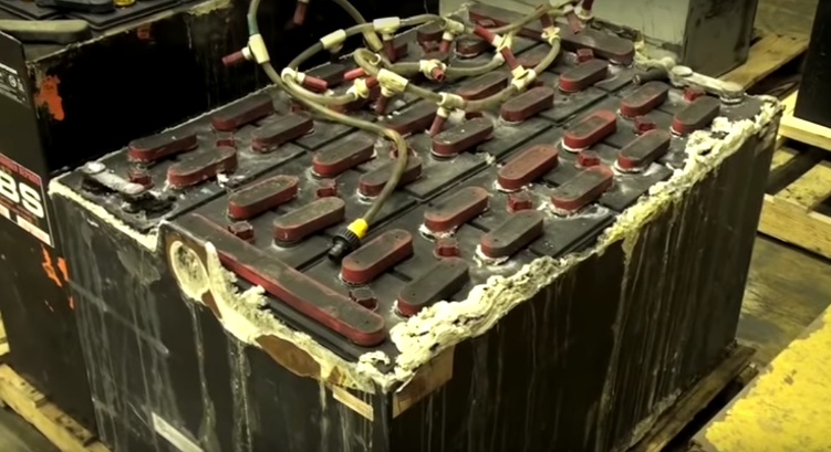 Corrosion-de-bateria-para-montacargas