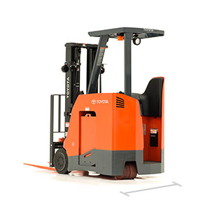 REACH TRUCK 2,500 A 4,500 LB